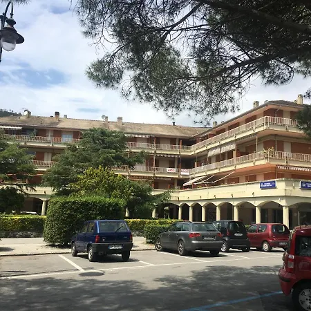 Minerva * Deiva Marina